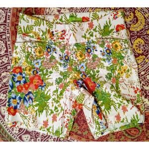 Swing Control Women's Floral Golf Shorts Made in Canada Stretch Preppy SZ 12